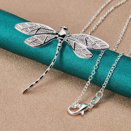 Dragonfly Pendant Necklace...